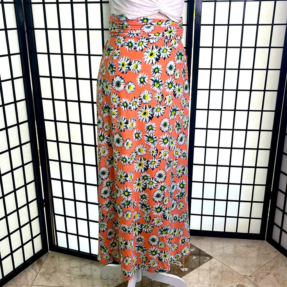 Long daisy skirt